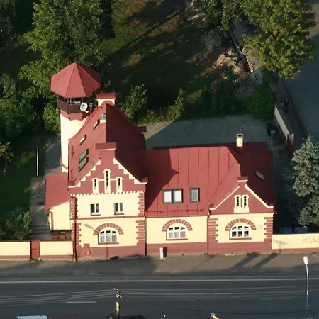 Zamocek Stare Casy * بوبراد